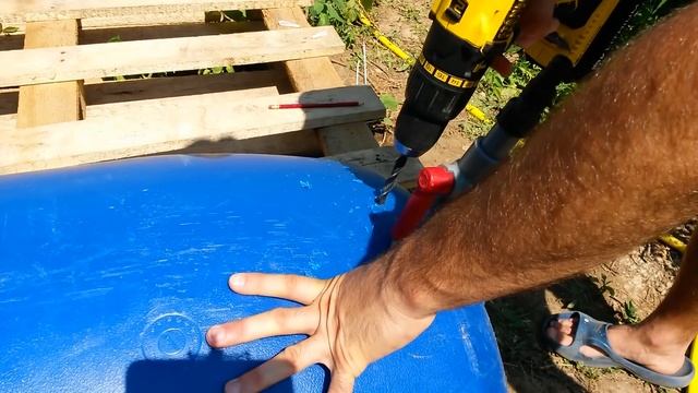 Как врезать кран в пластиковую бочку