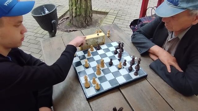 ПРАНК •#1: ПРИТВОРИЛСЯ НОВИЧКОМ В ШАХМАТАХ!