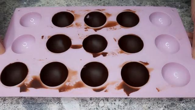 Темперируем шоколад без термометра.В домашних условиях.Делаем сферы для торта.