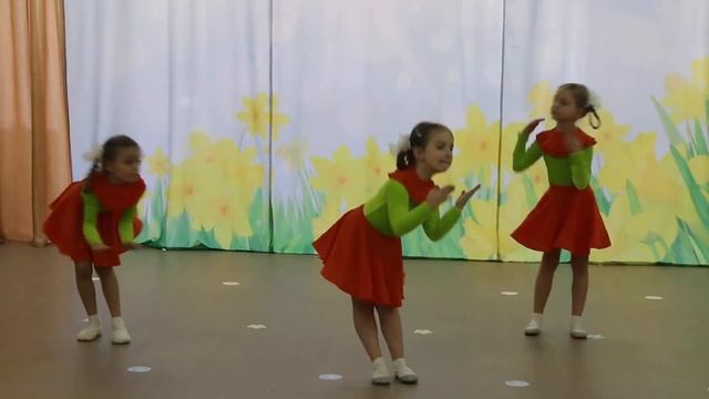 Танец Три подружки!!! МБДОУ №118