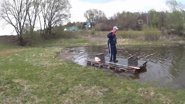 Плот из пивных ПЭТ кег.