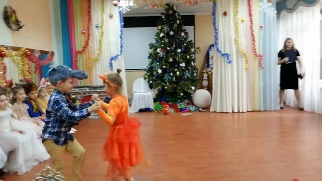 Танго лисы и волка. Детский сад "Алёнка". Гурьевск