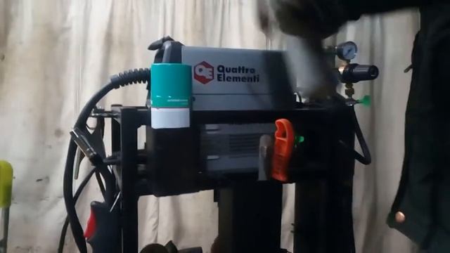 Мобильная тележка для сварочного полуавтомата.