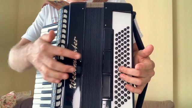 Как устроена Левая Клавиатура Баяна Аккордеона - Урок аккордеона баяна басы и аккорды