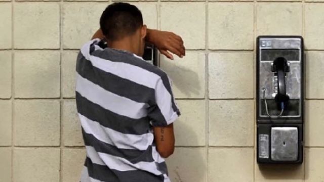 Как сидит Эль Чапо?