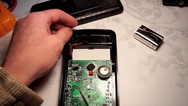 Мультиметр DT9205A - Что внутри?