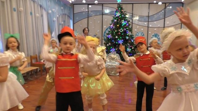 Старшая группа 1 танец Новый год
