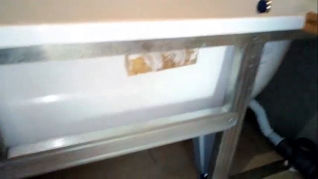 Экран под ванной из пластиковых панелей своими руками. Секреты монтажа.