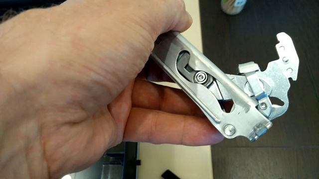 Дверь духовки GORENJE BO635E20X-2 не закрывается  GORENJE BO635E20X-2 oven door does not close