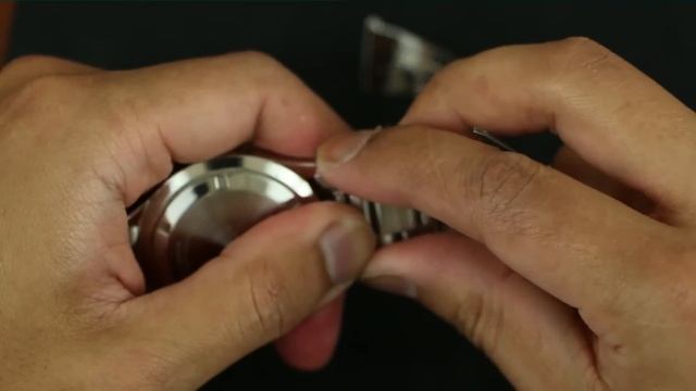 How to "Remove" your Seiko Watch Band the Easy Way