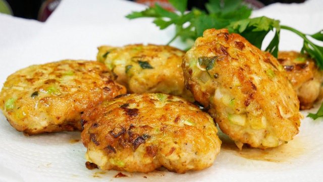 Не смотрите на голодный желудок. Самые СОЧНЫЕ куриные КОТЛЕТЫ, цыганка готовит.