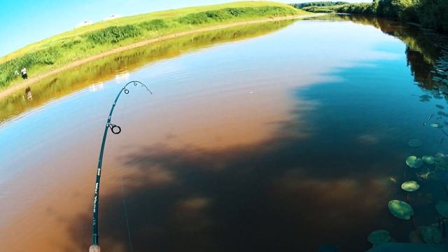 Вот это ЩУКА!!! Борьба без подсака с ОГРОМНОЙ рыбой! Есть ТРОФЕЙ на спиннинг!!!