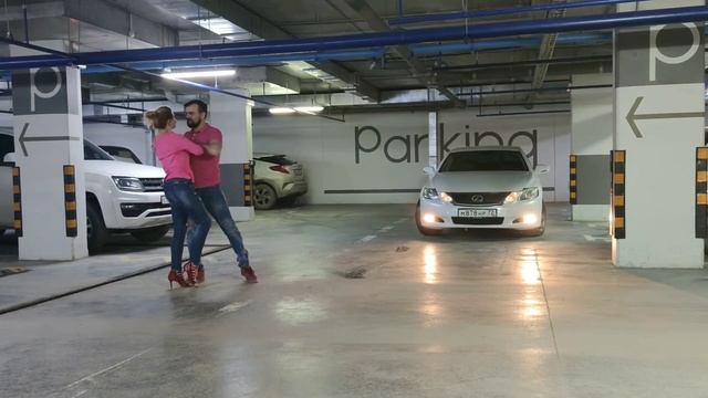 Как парням танцевать в клубе ?Как научиться делать это круто и по мужски. Как танцевать с девушкой.