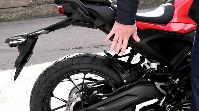 Мотоцикл HIRO в черно-оранжевом исполнении. Тест драйв.