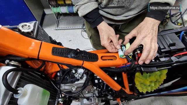 Установка инжектора SVOD на мотоциклы с двигателем ZS182MN с копией рамы KTM