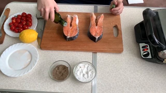 Как приготовить стейк из красной рыбы на электрогриле? | Стейк из лосося со спаржей
