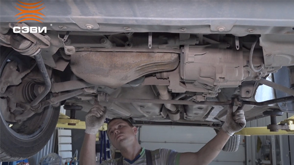 Замена шаровых опор, шарниров, стоек и подушек стабилизатора на а/м Лада Гранта, Приора, Калина.