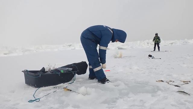 Зимняя рыбалка на Сахалине