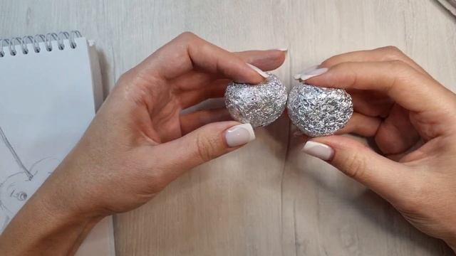 Елочная игрушка из папье-маше Вишенки Урок №1