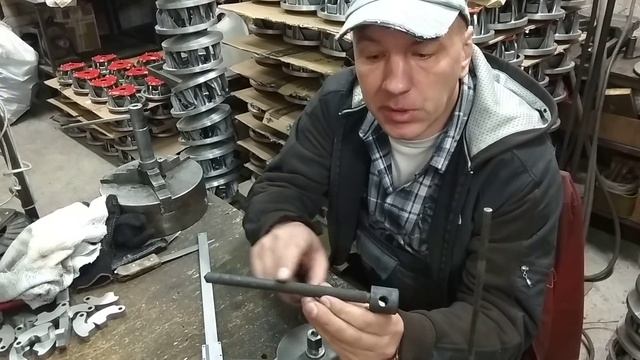 Съемник вариатора Сафари на мотобуксировщике