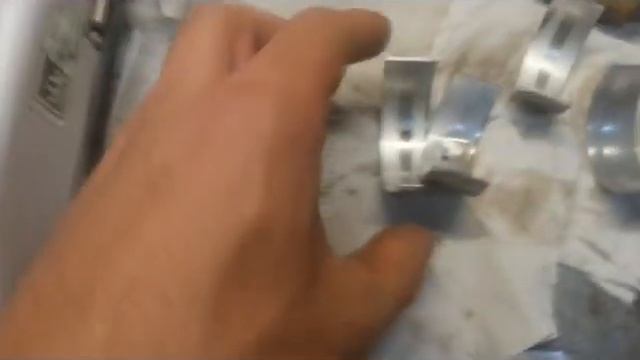 Как при сборке закусывает коленвал...