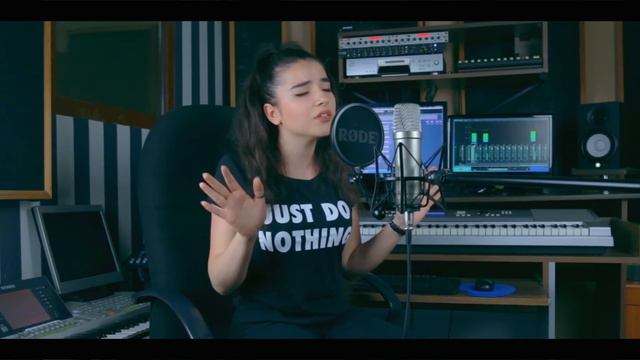 Nahide Babashli - Ay yüzlüm Nahidə Babaşlı Ay yüzlüm Нахида Бабашлы Ай Юзлюм #nahidebabasli #music