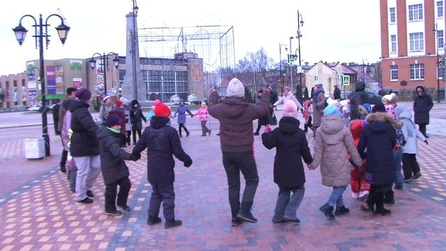 Вперёд четыре шага.