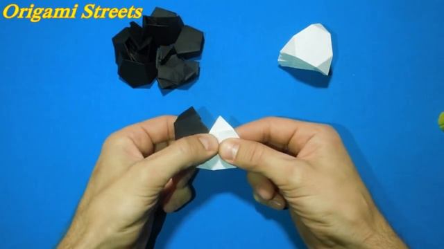 Футбольный мяч из бумаги. Как сделать мяч из бумаги. Оригами мяч из бумаги.