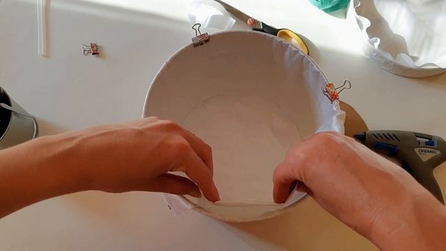 Свадебная казна круглая / Обтяжка атласом внутри