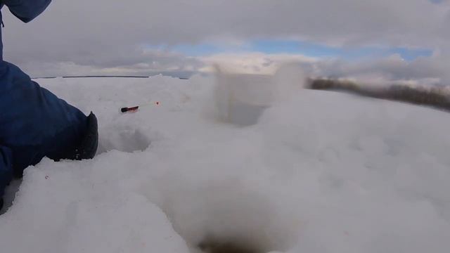 Рыбалка МЕЧТА/Без снегохода не поймать/Готовим курицу в бане