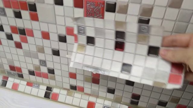 Переделка Кухни своими руками дёшево. Красим фасады, переклеем столешницу и фартук.