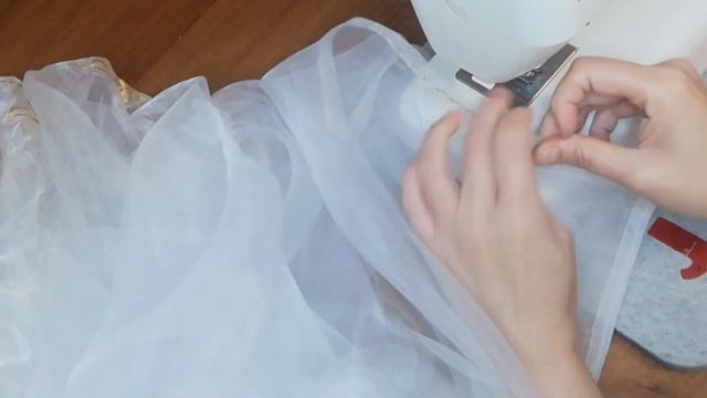 КАК ПРИШИТЬ ЛЕНТУ НА  ТЮЛЬ С ИМИТАЦИЕЙ  ЛЮВЕРСОВ. КАК ШИТЬ ПРОБЛЕМНУЮ ЛЕНТУ.#лентасимитациейлюверсо