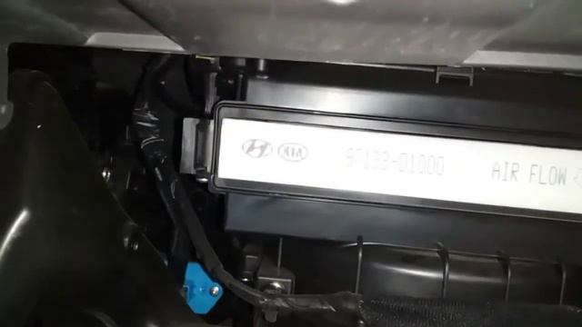 Как заменить салонный фильтр на Хендай Крета.