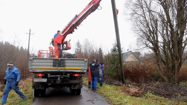 Бурильно-крановая установка Taurus 035A в работе