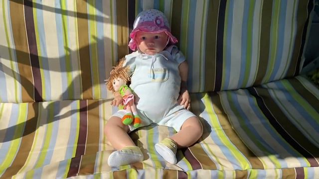 VLOG: На даче с куклой реборн// Отдых на природе с реборном Элис