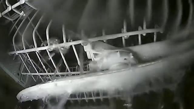 Не крутится верхний разбрызгиватель Посудомоечной машины INDEZIT IDL57