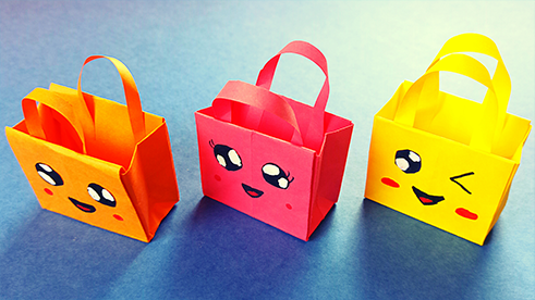 КАК СДЕЛАТЬ СУМОЧКИ ИЗ БУМАГИ С РУЧКАМИ?