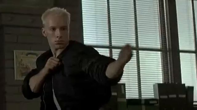 Поцелуй дракона  Джет Ли бой с братьями