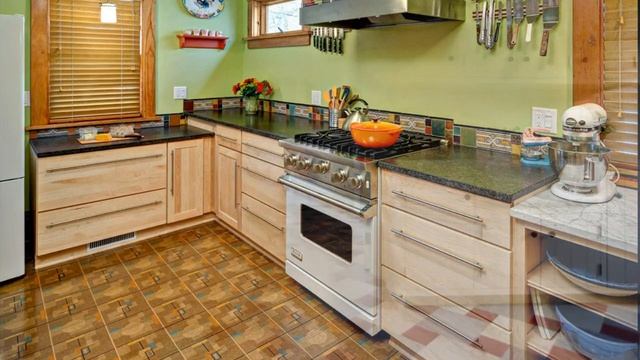 Линолеум для кухни: его преимущества и рекомендации для правильного выбора