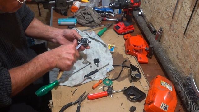 Husqvarna 137 \ после  2--3 минут работы глохнет, В ЧЁМ ПРИЧИНА? / РЕМОНТ