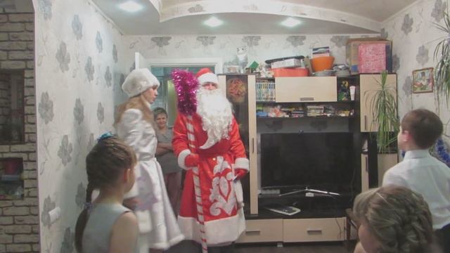 К нам пришел Дед Мороз и Снегурочка