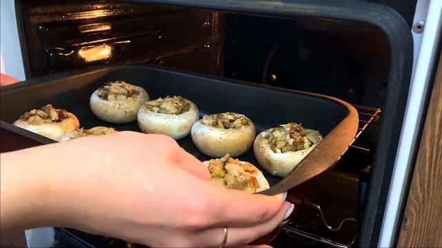 Рецепт. Фаршированные шампиньоны в духовке на ужин