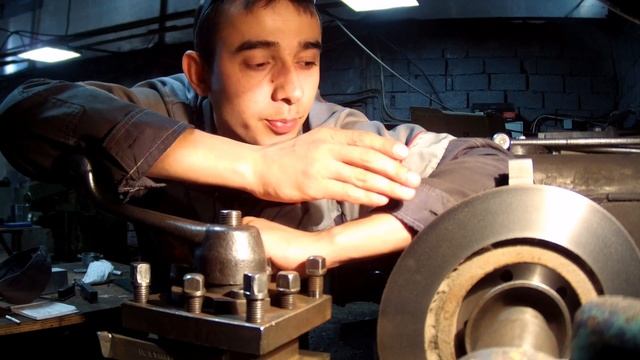 токарка между делом. (самая популярная "работа" у токарей.)