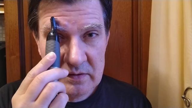 Стрижка бровей самостоятельно. Часть 1.