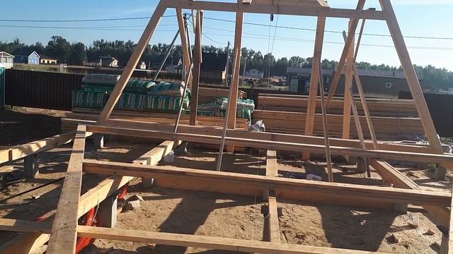 Большой дом шалаш( Афрейм) своими руками. Поднимаем ферму без техники.