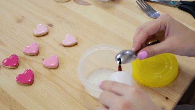 Видео мастер-класс "Пряничный венок". Сборный пряник в технике кракелюр