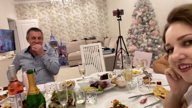 ВЛОГ Отмечаем Годовщину СВАДЬБЫ 10 лет ! ШИКАРНЫЕ подарки от МАМЫ !