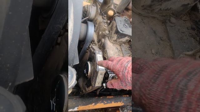 Снятие ТНВД аппаратуры Bosch с двигателя Cummins 4bt CASE 580 sm