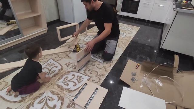 Сборка Выдвижных Ящиков На Телескопических Направляющих ,Для Шкафа Купе (подробная видеоинструкция