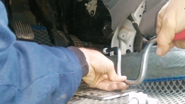 Замена тросов переключения передач Hyundai Accent ТАГАЗ